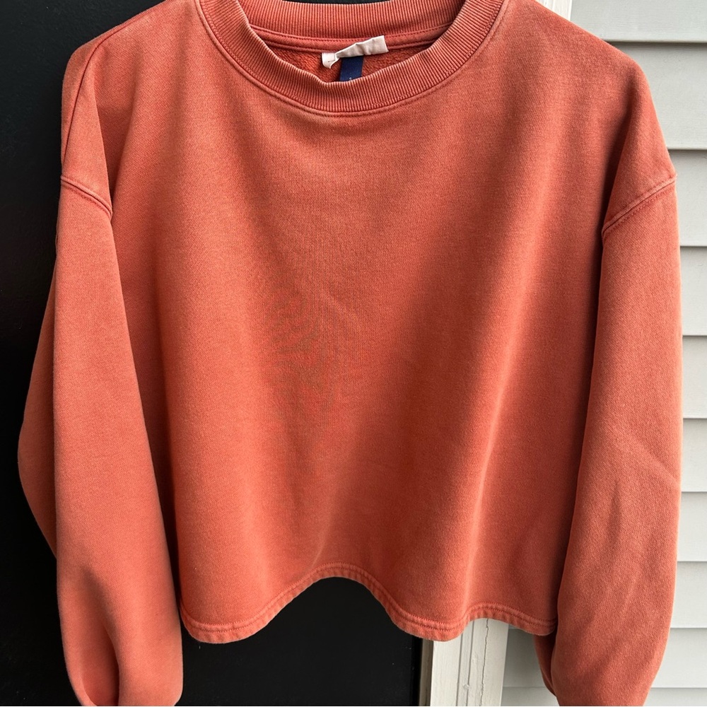 Universal Thread sweatshirt - Picture 2 of 5